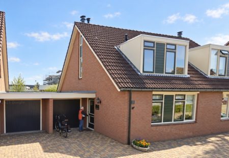 Zonnige woning zonder autos en afvalbakken 450x311